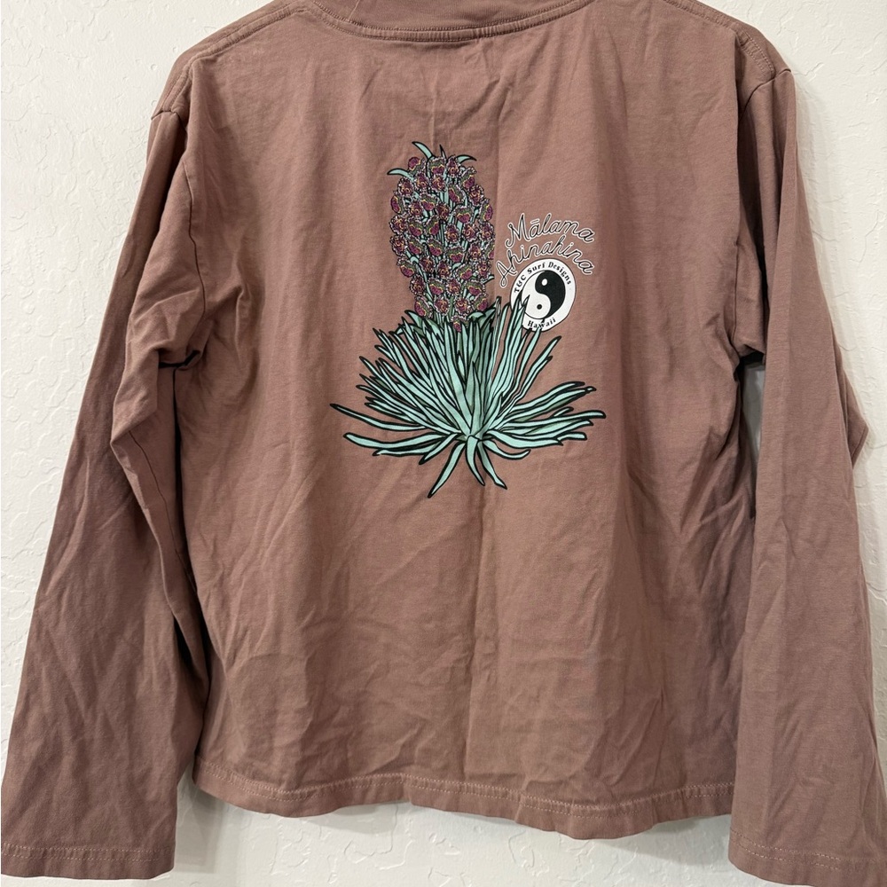T & C surf shop Brown Long Sleeve Shirt with Yin Yang Design - Picture 3 of 4